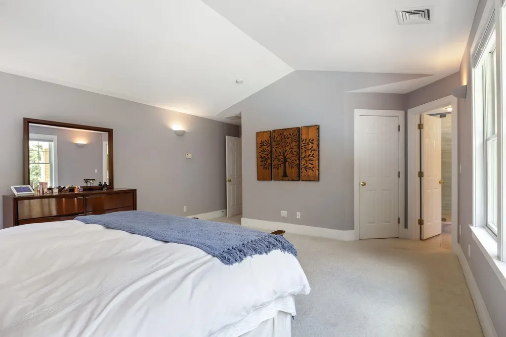 15 Wiggin Way Stratham NH 03885