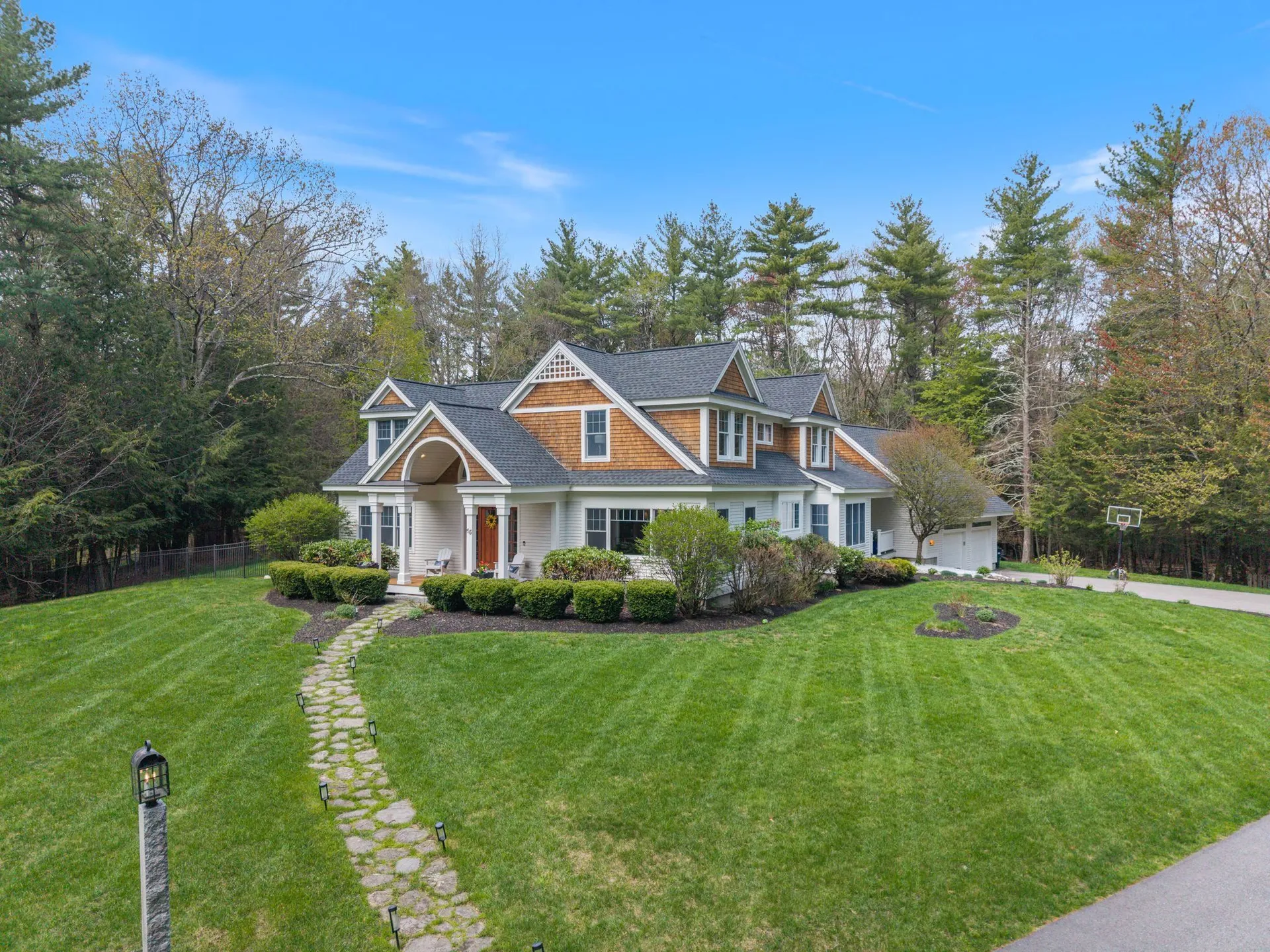 15 Wiggin Way Stratham NH 03885