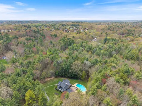 15 Wiggin Way Stratham NH 03885