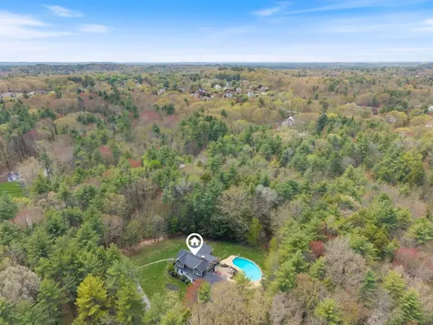15 Wiggin Way Stratham NH 03885