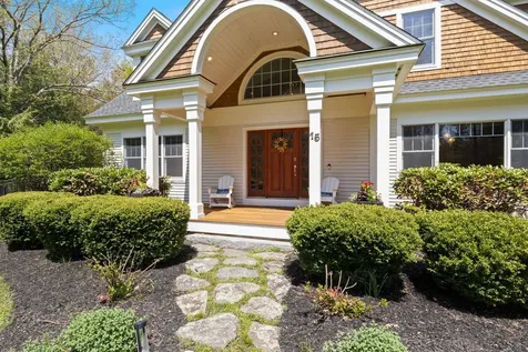 15 Wiggin Way Stratham NH 03885