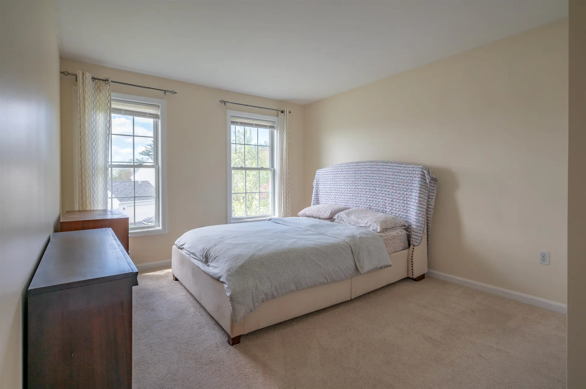 23 Normandy Way Nashua NH 03063