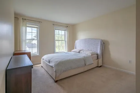 23 Normandy Way Nashua NH 03063
