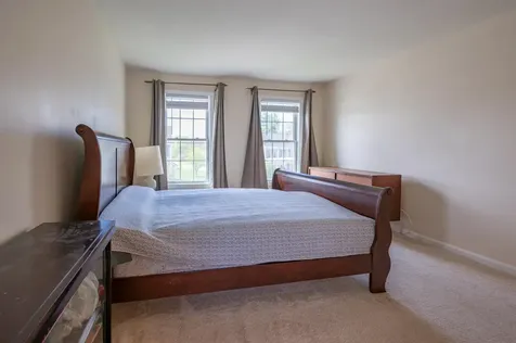 23 Normandy Way Nashua NH 03063