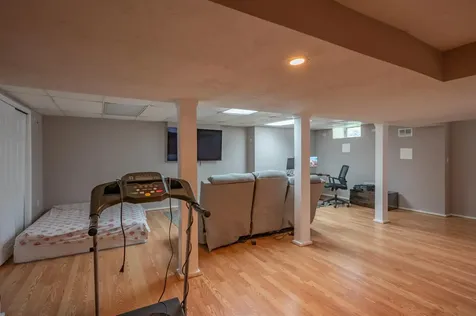 23 Normandy Way Nashua NH 03063