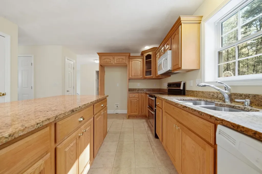 60 Christian Farm Drive New Boston NH 03070