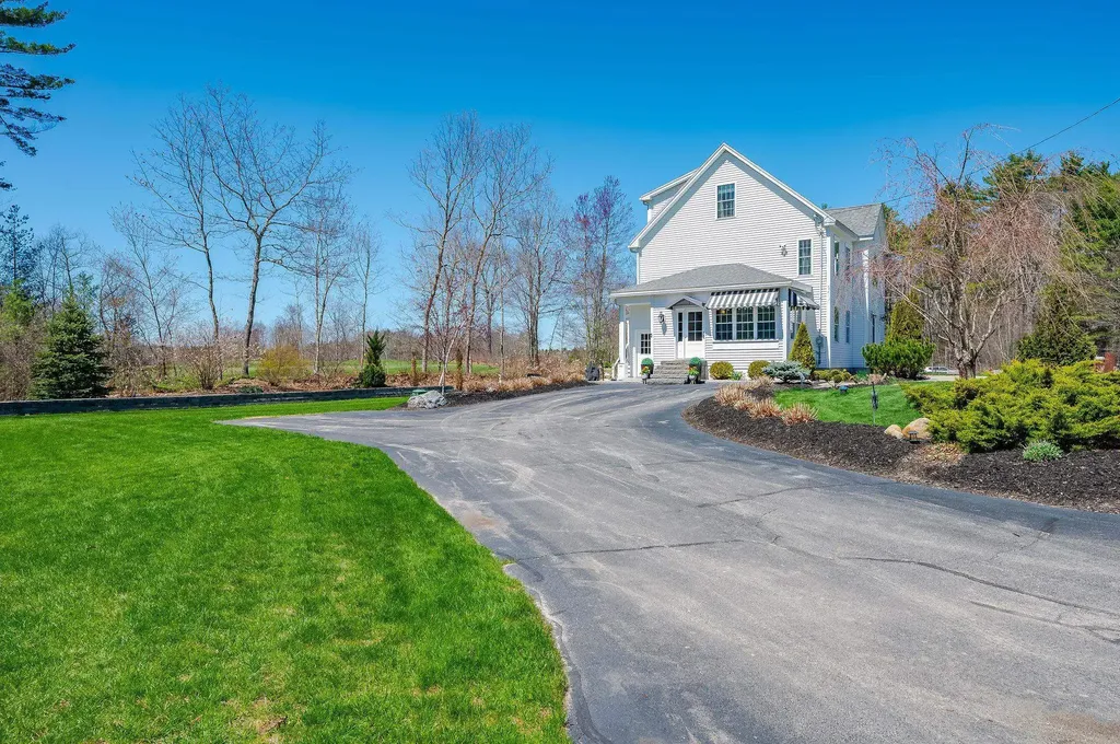 34 Coles Pond Road Somersworth NH 03878