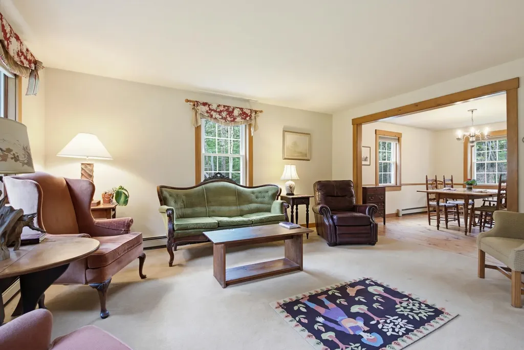 22 Hillview Drive Chichester NH 03258