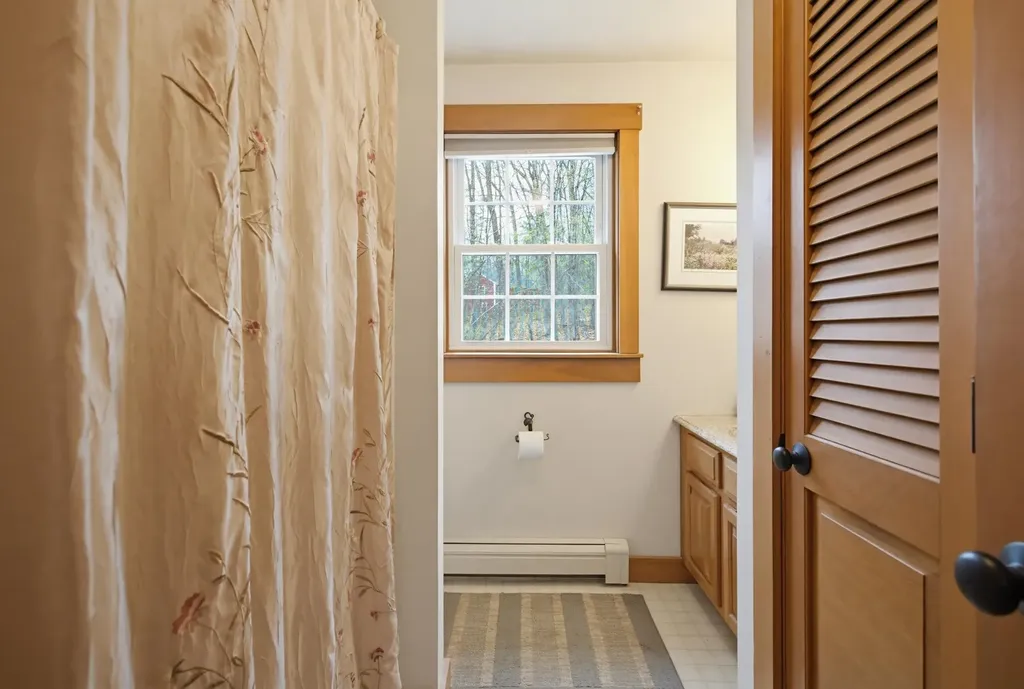 22 Hillview Drive Chichester NH 03258
