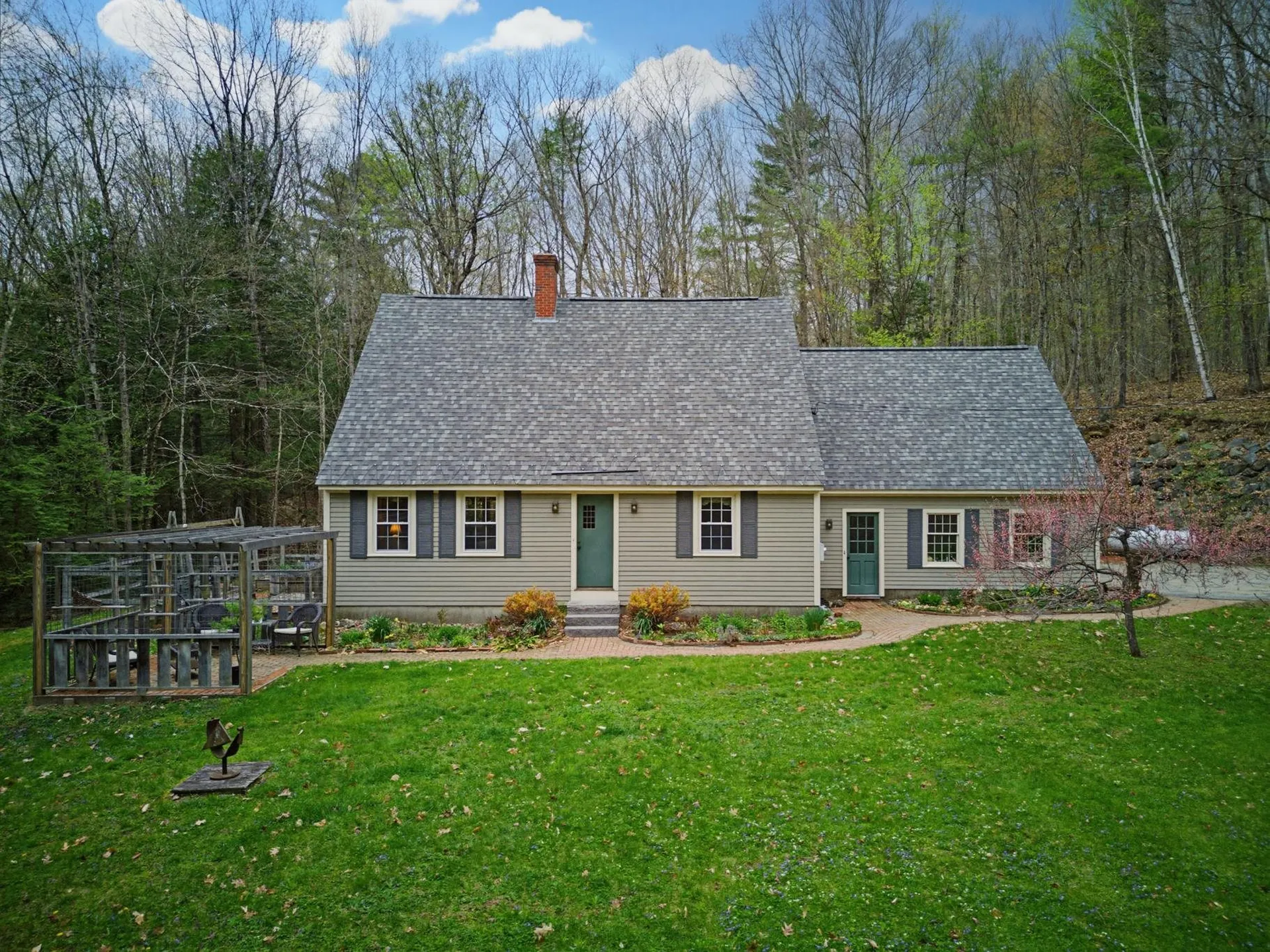 22 Hillview Drive Chichester NH 03258
