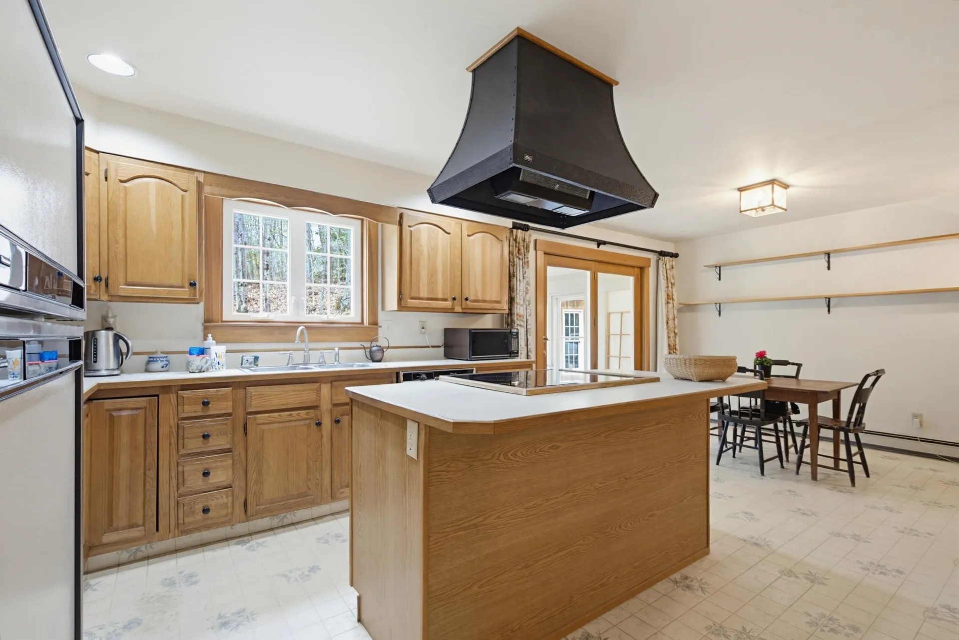 22 Hillview Drive Chichester NH 03258