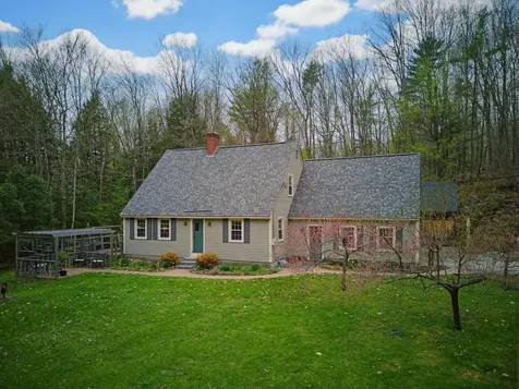 22 Hillview Drive Chichester NH 03258