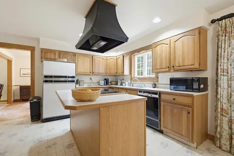 22 Hillview Drive Chichester NH 03258