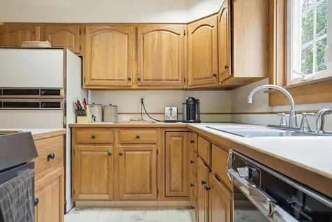 22 Hillview Drive Chichester NH 03258