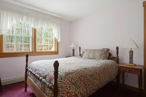 22 Hillview Drive Chichester NH 03258