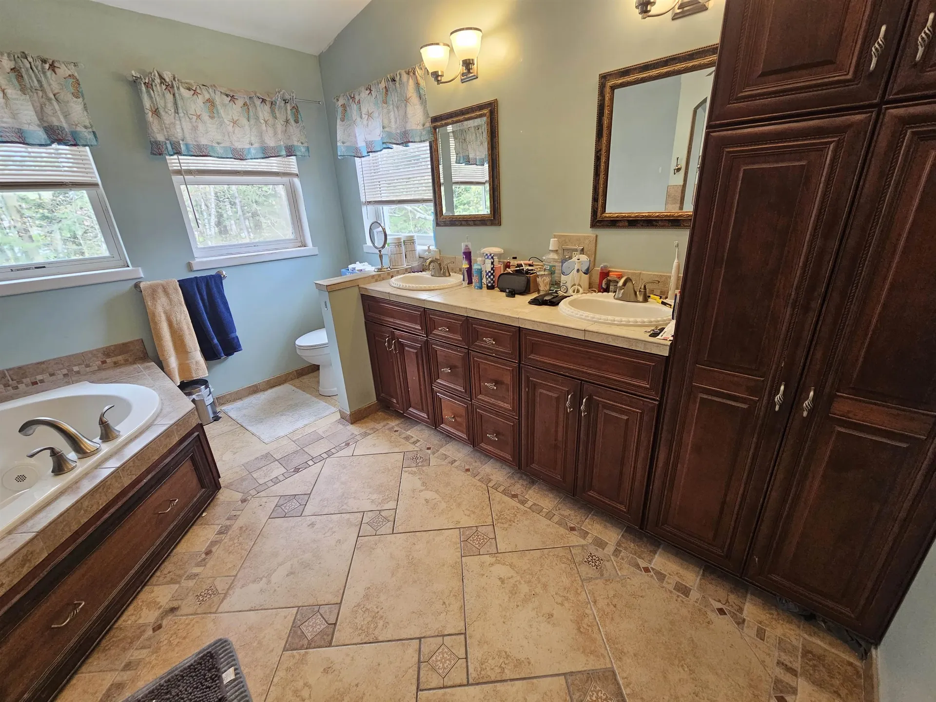 98 Cedarwood Terrace Georgia VT 05468