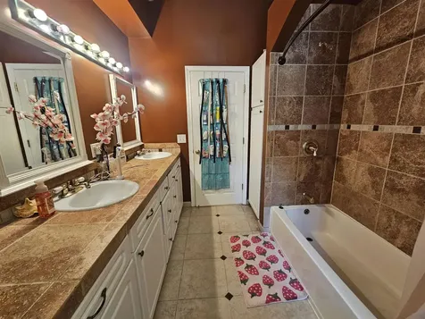 98 Cedarwood Terrace Georgia VT 05468