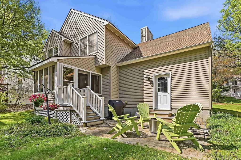 18 Meetinghouse Road Keene NH 03431