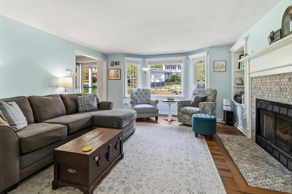 18 Meetinghouse Road Keene NH 03431