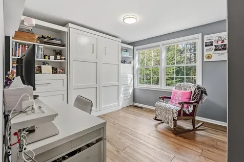 18 Meetinghouse Road Keene NH 03431
