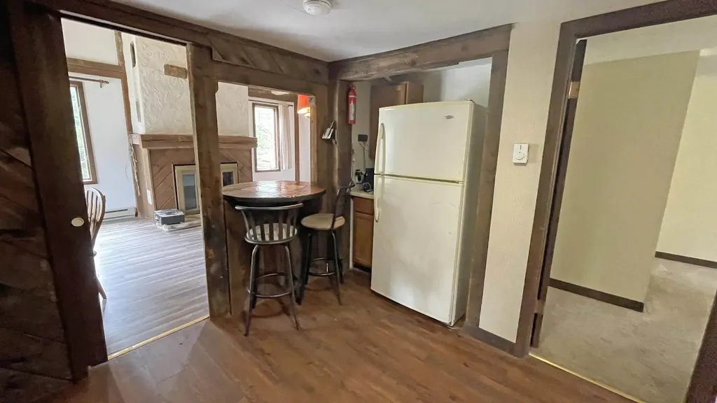 33 Forrest Lane Newfane VT 05345