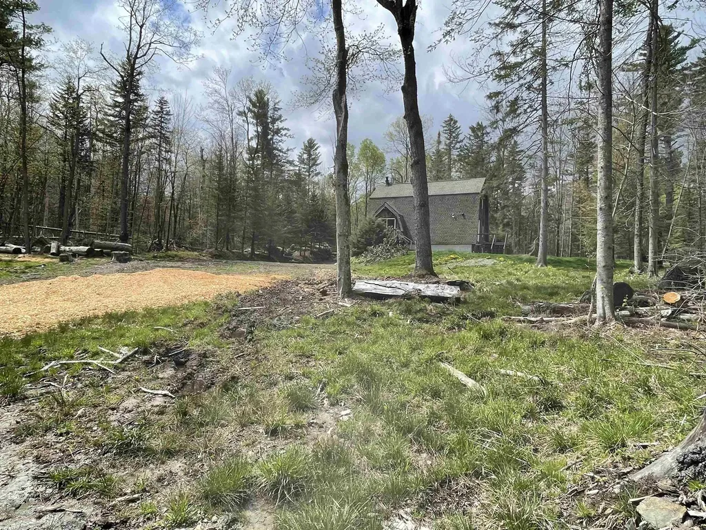 33 Forrest Lane Newfane VT 05345