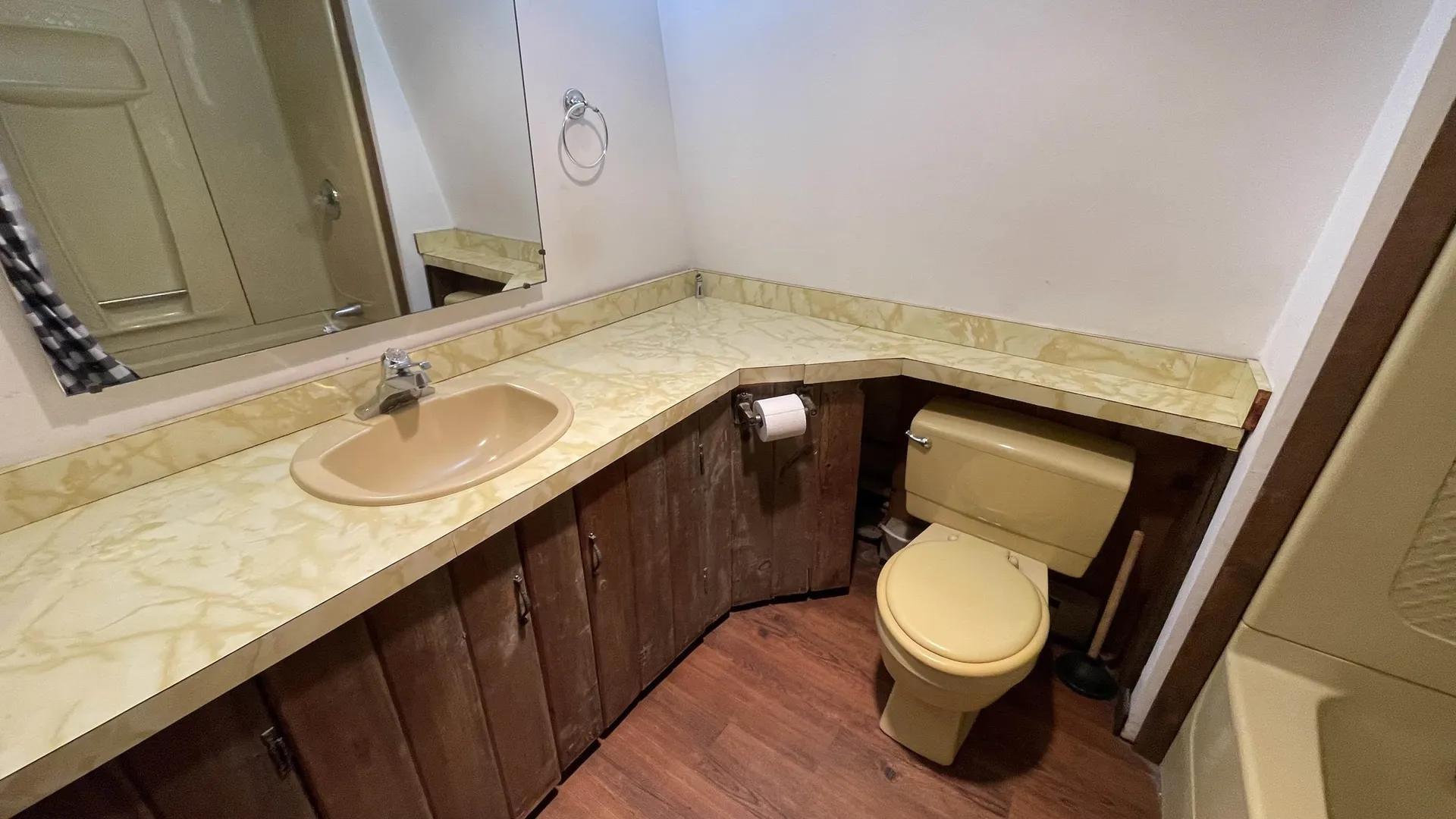 33 Forrest Lane Newfane VT 05345