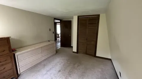 33 Forrest Lane Newfane VT 05345