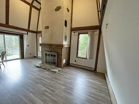 33 Forrest Lane Newfane VT 05345