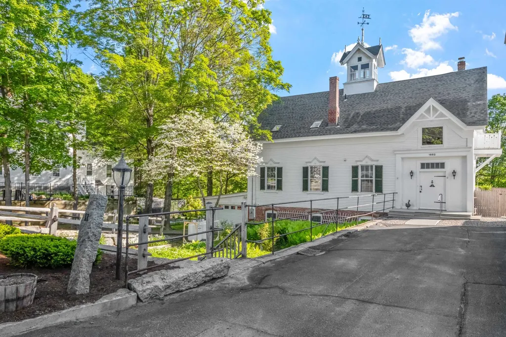 11 & 12 Highland Street Meredith NH 03253