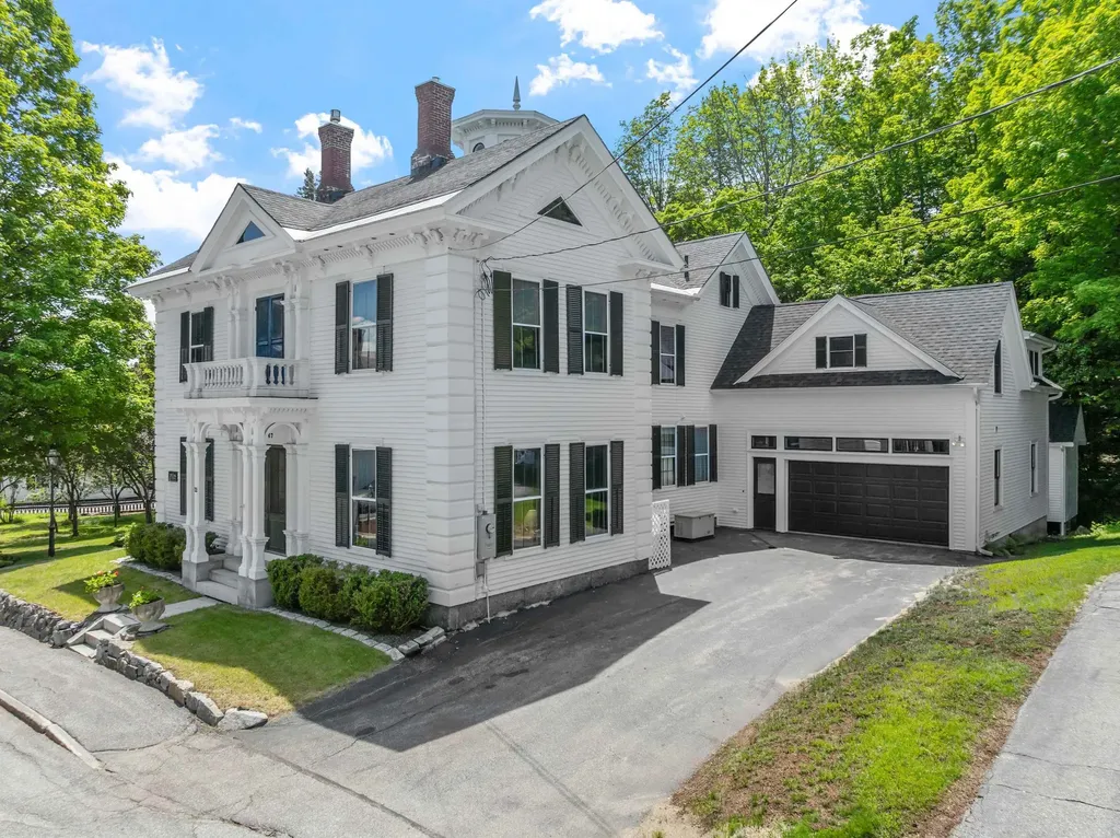 11 & 12 Highland Street Meredith NH 03253