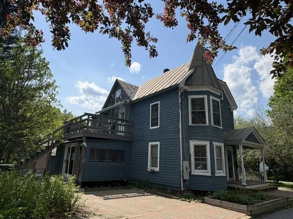 11 Maple Street Woodstock VT 05091