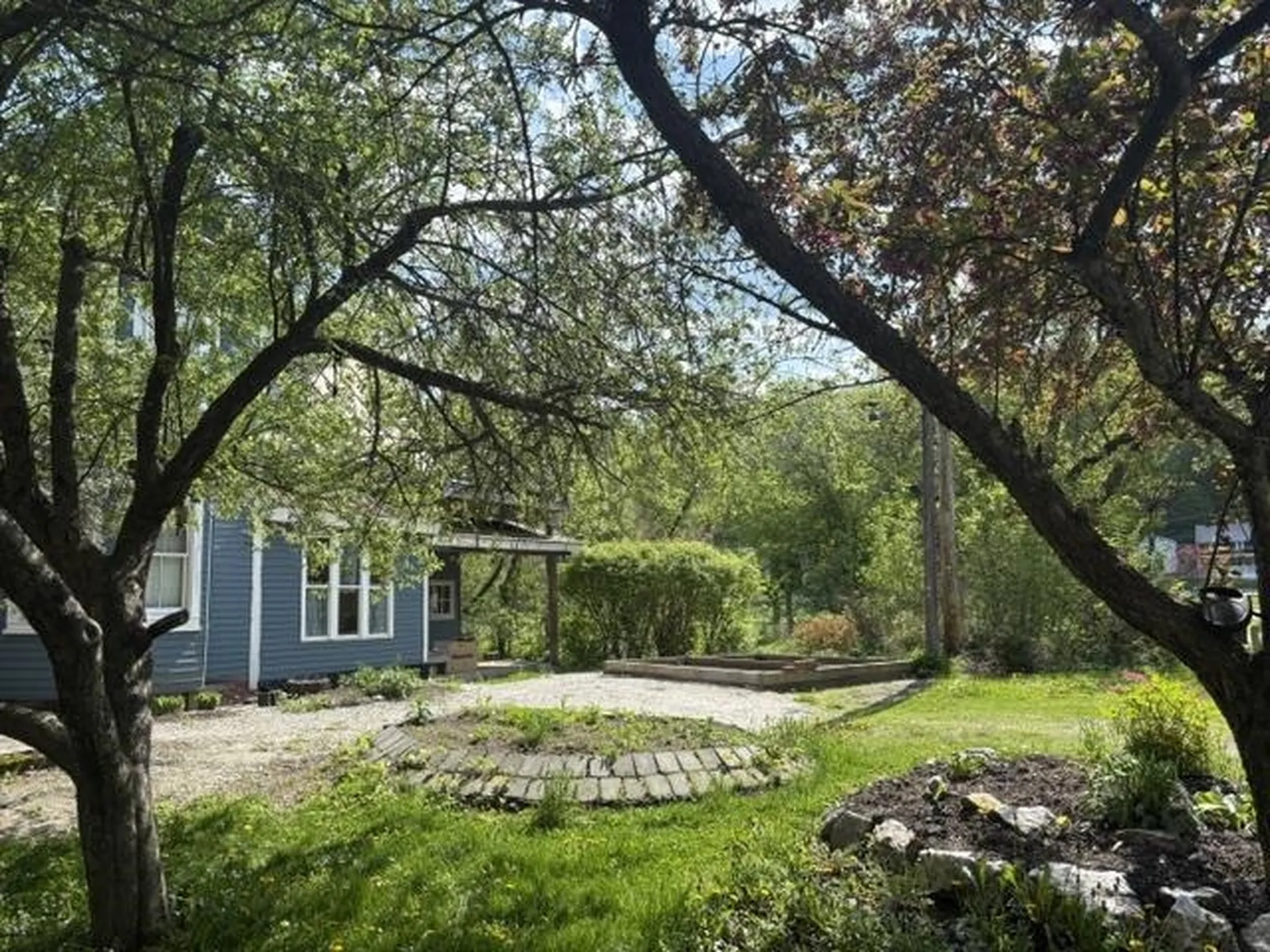 11 Maple Street Woodstock VT 05091