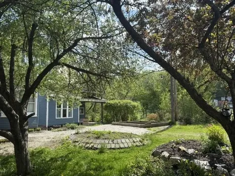 11 Maple Street Woodstock VT 05091