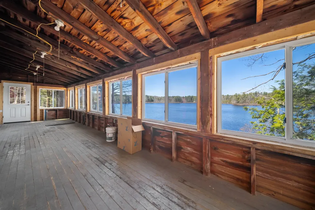 7&8 Spruce Lane Sandown NH 03873