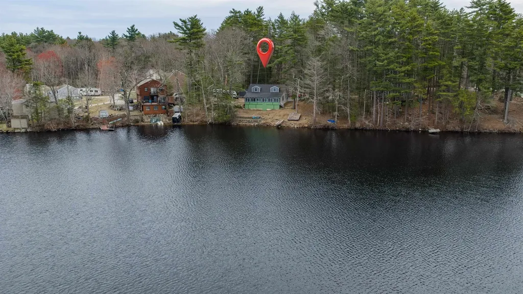 7&8 Spruce Lane Sandown NH 03873