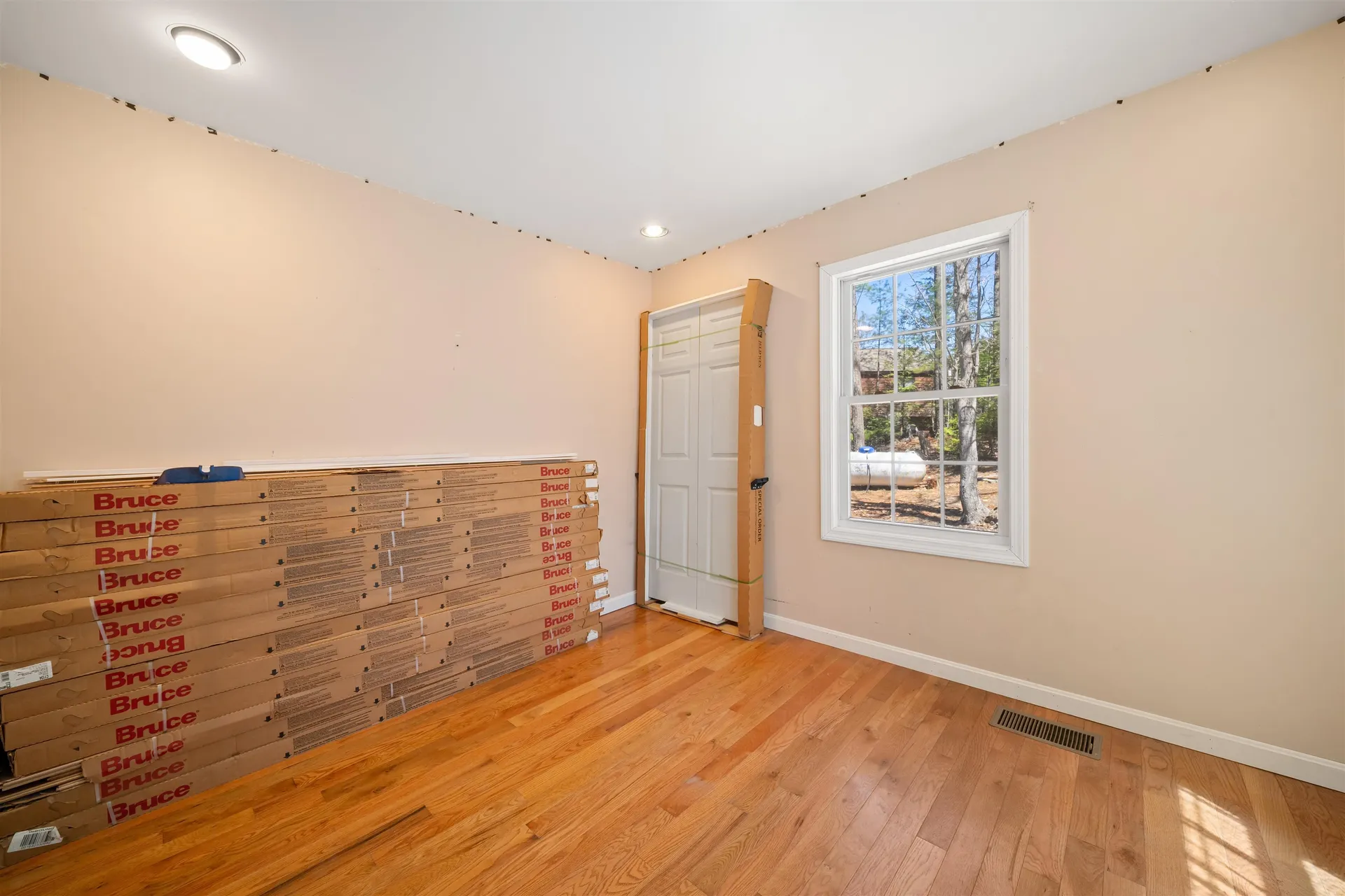 7&8 Spruce Lane Sandown NH 03873