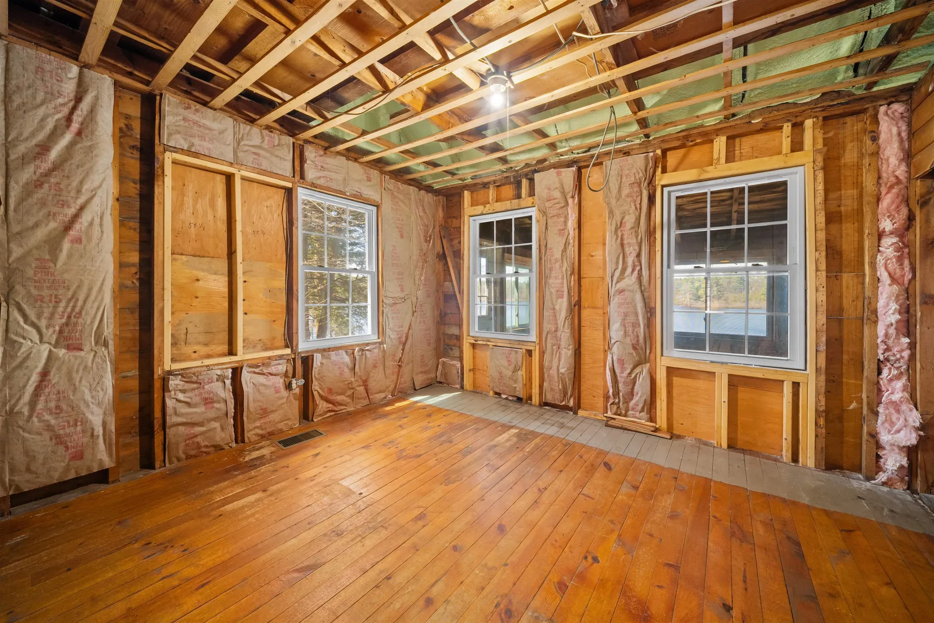 7&8 Spruce Lane Sandown NH 03873