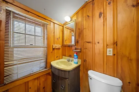 7&8 Spruce Lane Sandown NH 03873