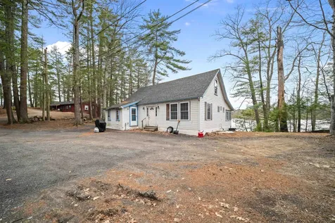 7&8 Spruce Lane Sandown NH 03873