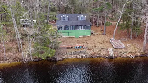 7&8 Spruce Lane Sandown NH 03873