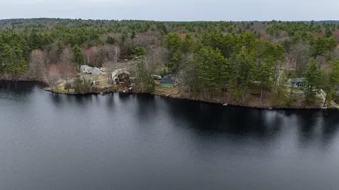 7&8 Spruce Lane Sandown NH 03873