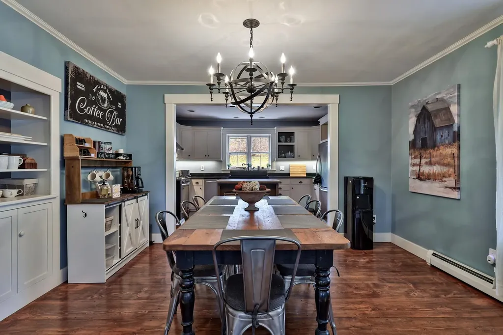 76 Goldthwaite Road Chester VT 05143