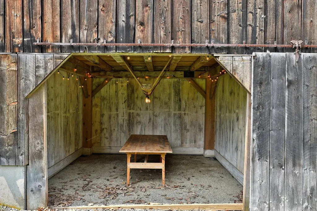 76 Goldthwaite Road Chester VT 05143