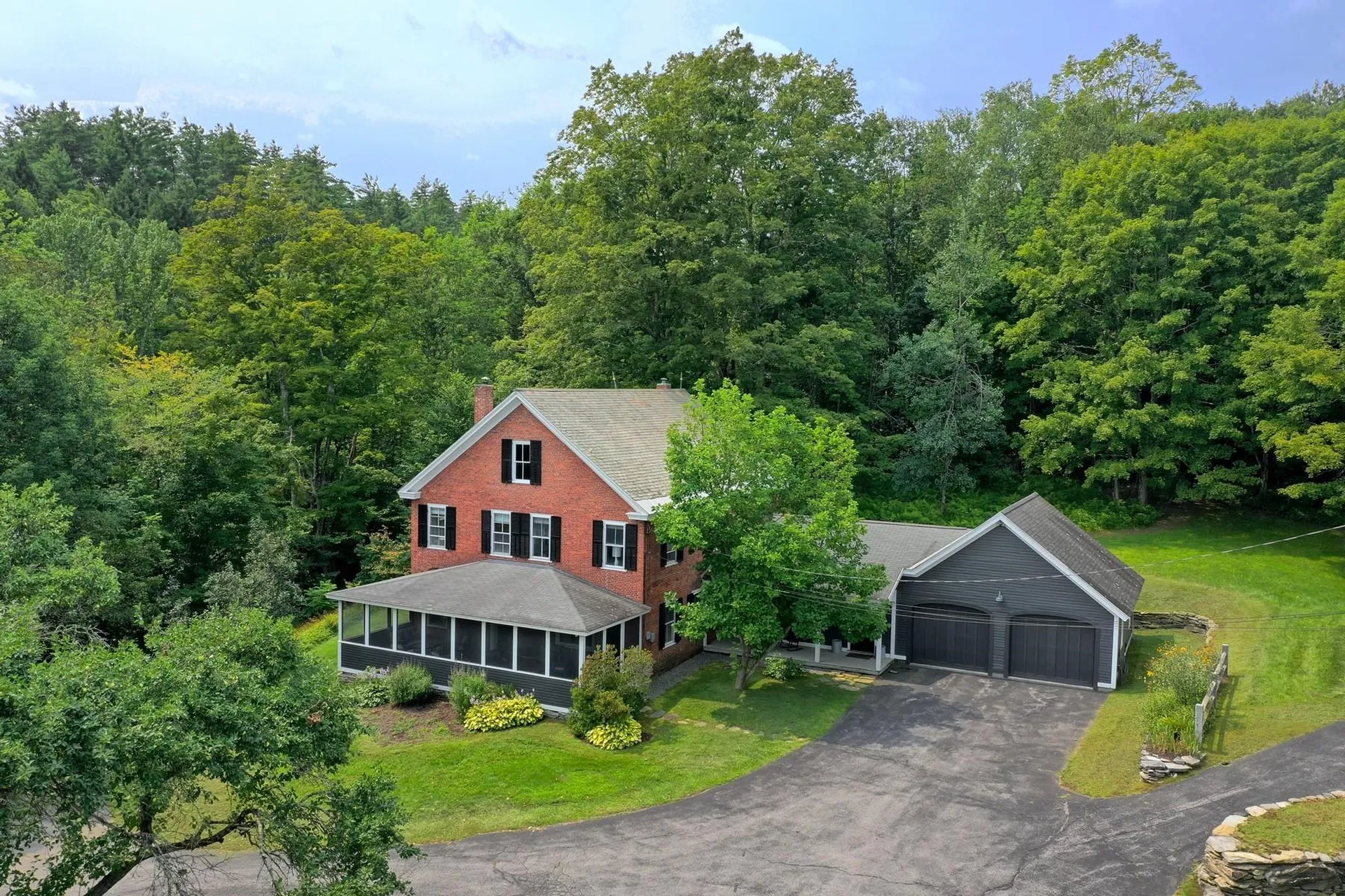 76 Goldthwaite Road Chester VT 05143