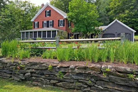 76 Goldthwaite Road Chester VT 05143