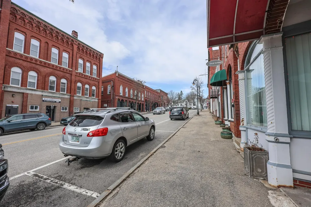 32 Turnpike Street Pembroke NH 03275