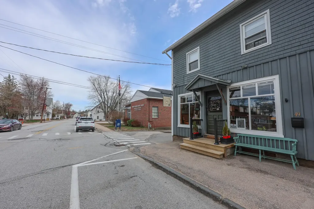32 Turnpike Street Pembroke NH 03275