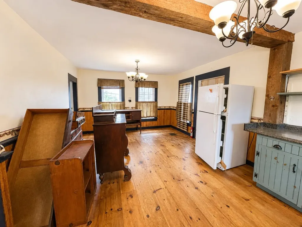 11 North Ridge Road Burke VT 05871
