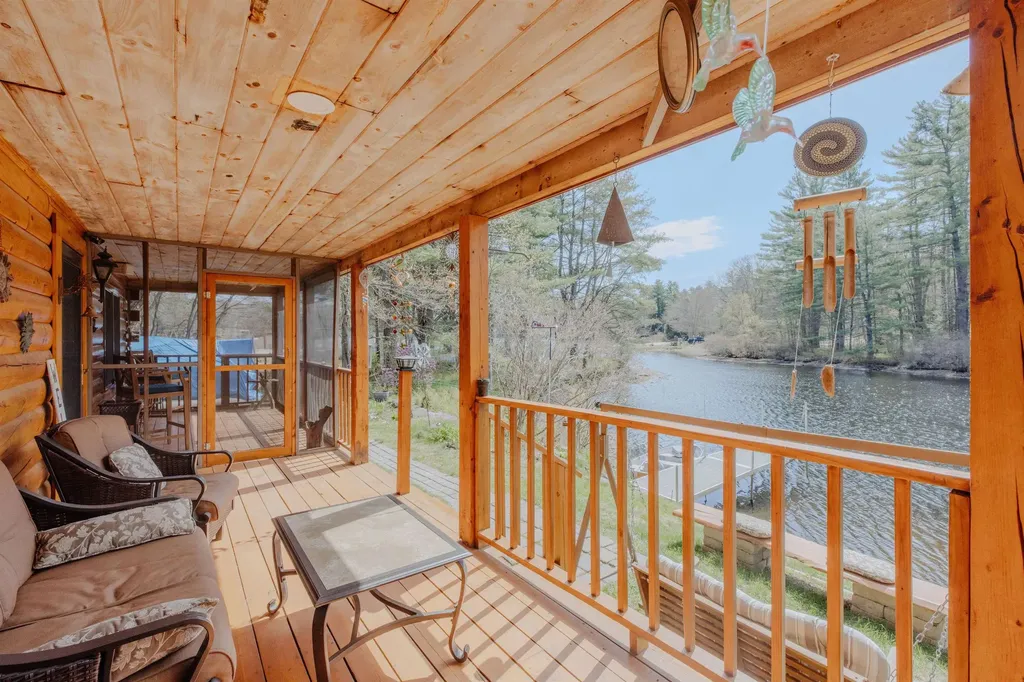43 Moccasin Trail Hillsborough NH 03244